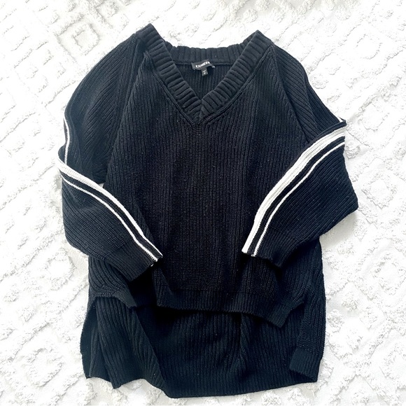 Express Black Oversized V-neck Striped Sleeve Sweater - Picture 1 of 5